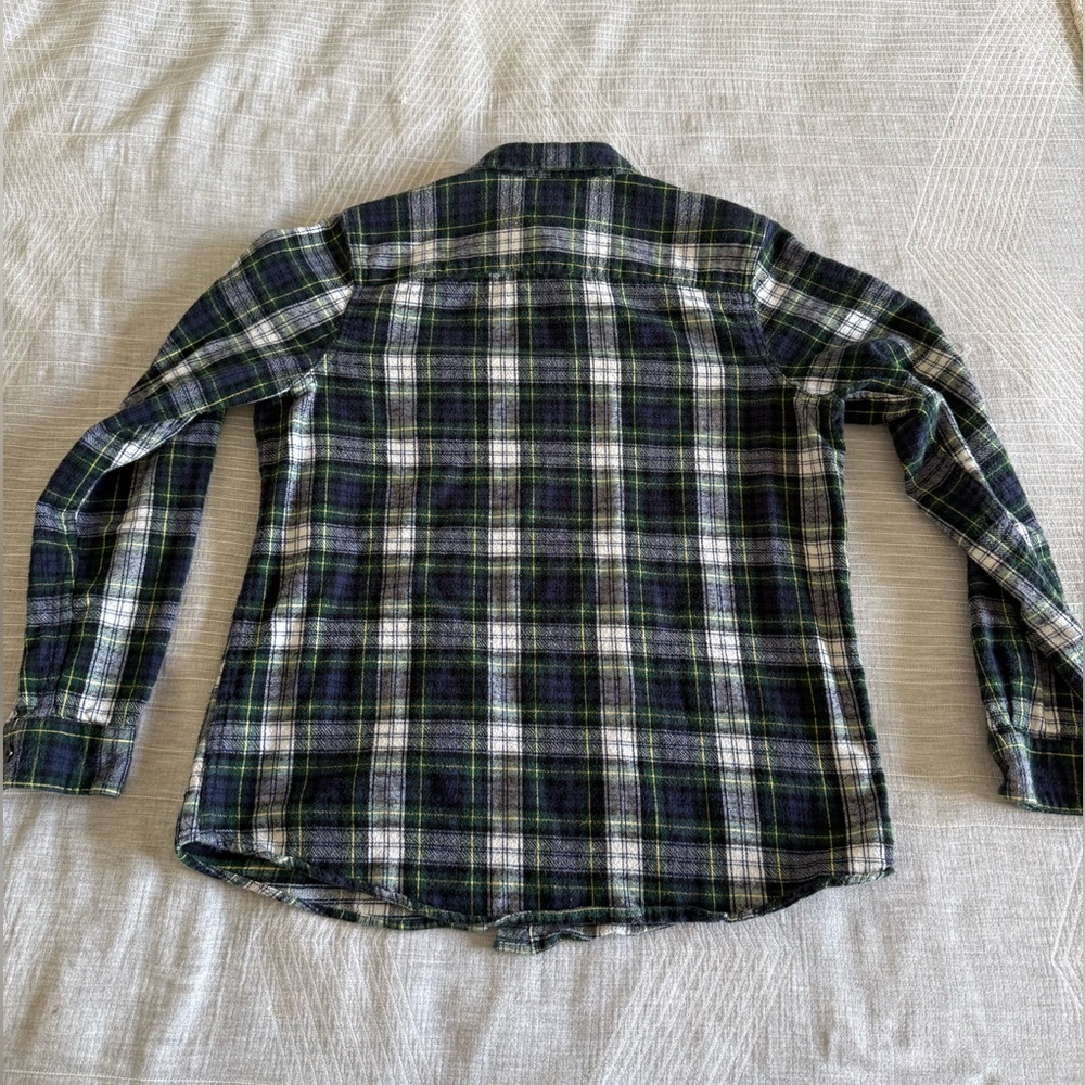 LL Bean Women’s Relaxed Fit Scotch Plaid Flannel Button Down - Picture 5 of 7